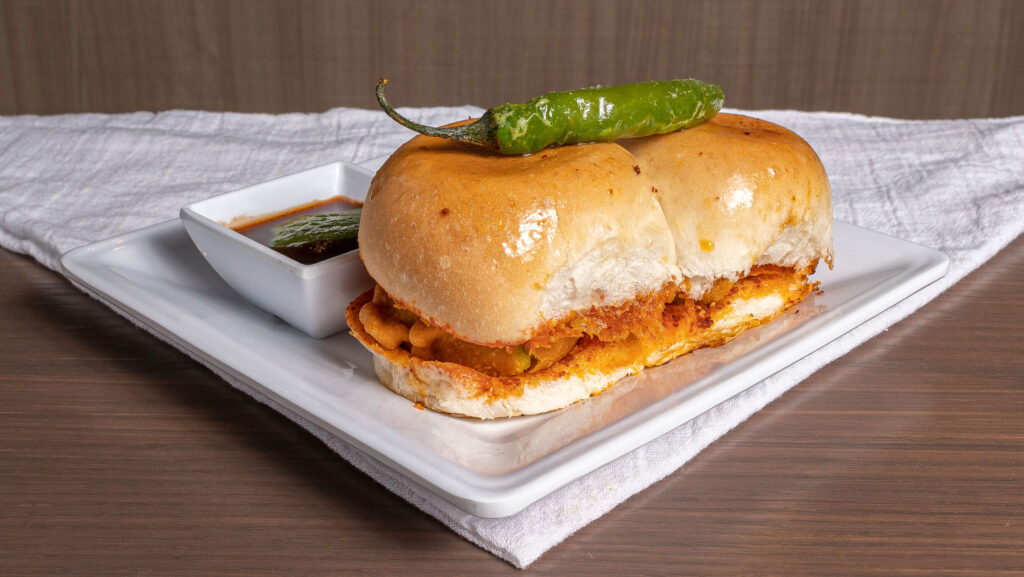 Vada Paav - Honest Restaurant Etobicoke Best Indian Restaurant Offers Fast Food, Gujarati, Punjabi, Indian Chinese, South Indian Food.